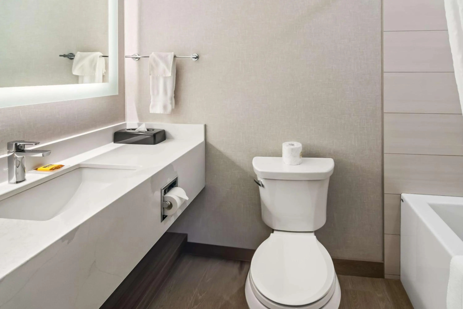 Photo - Best Western Plus Pitt Meadows Inn & Suites