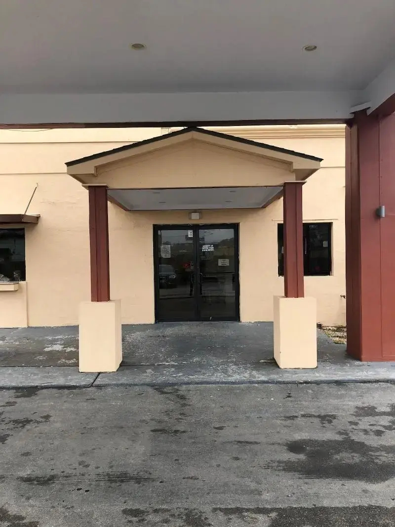 Foto - Travel Inn & Suites