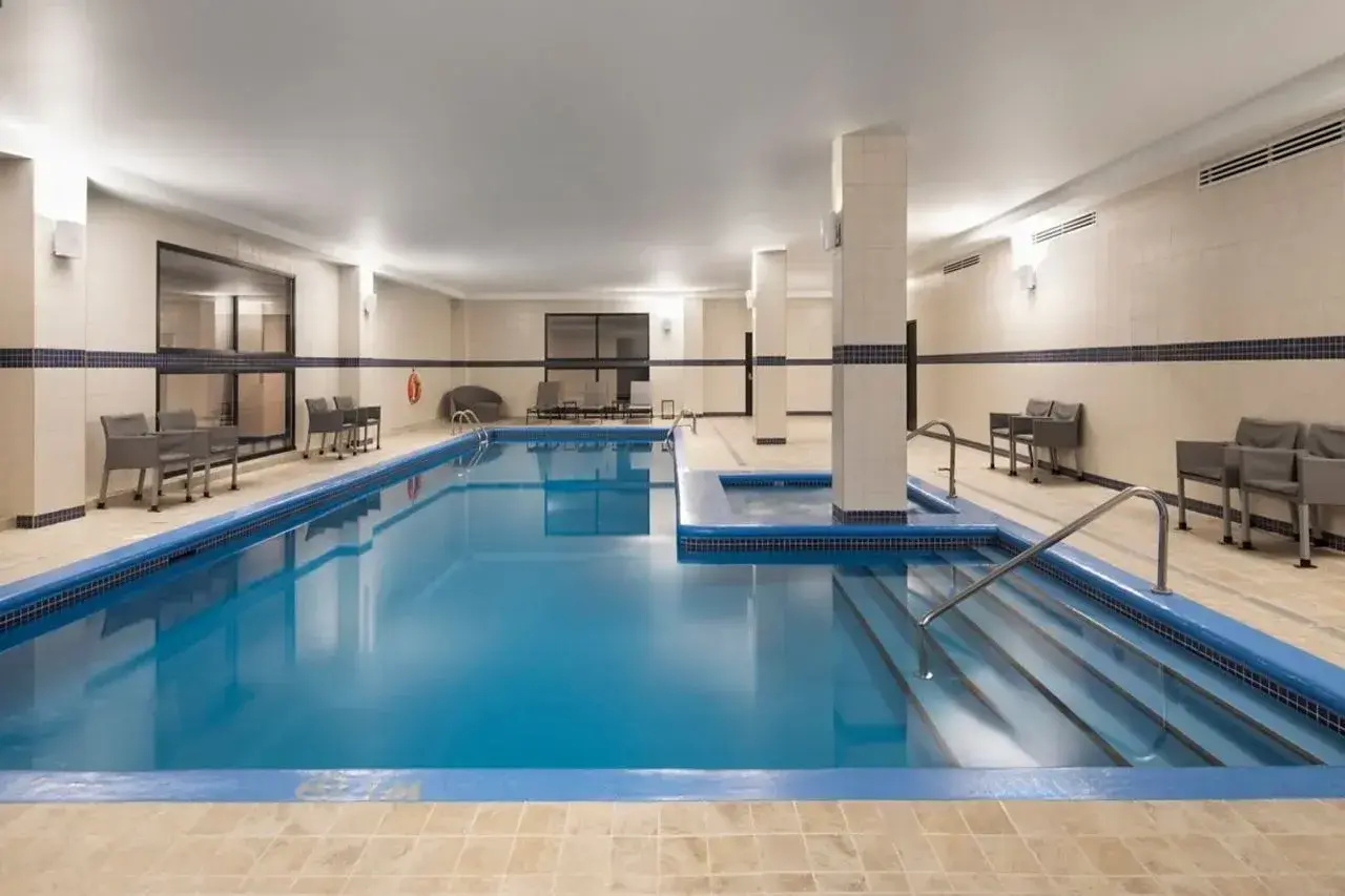 Photo - Courtyard by Marriott Montreal Airport