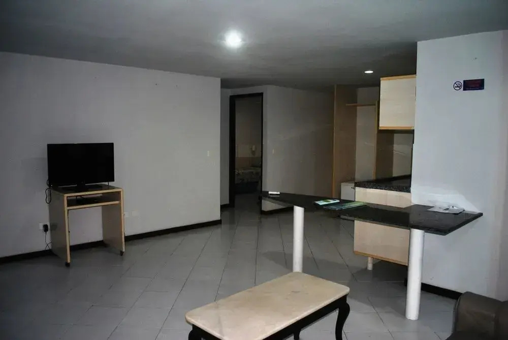 Photo - VOA Ambassador Flat