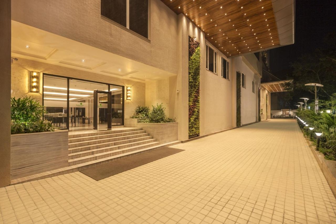 Photo - Lemon Tree Premier City Center Pune