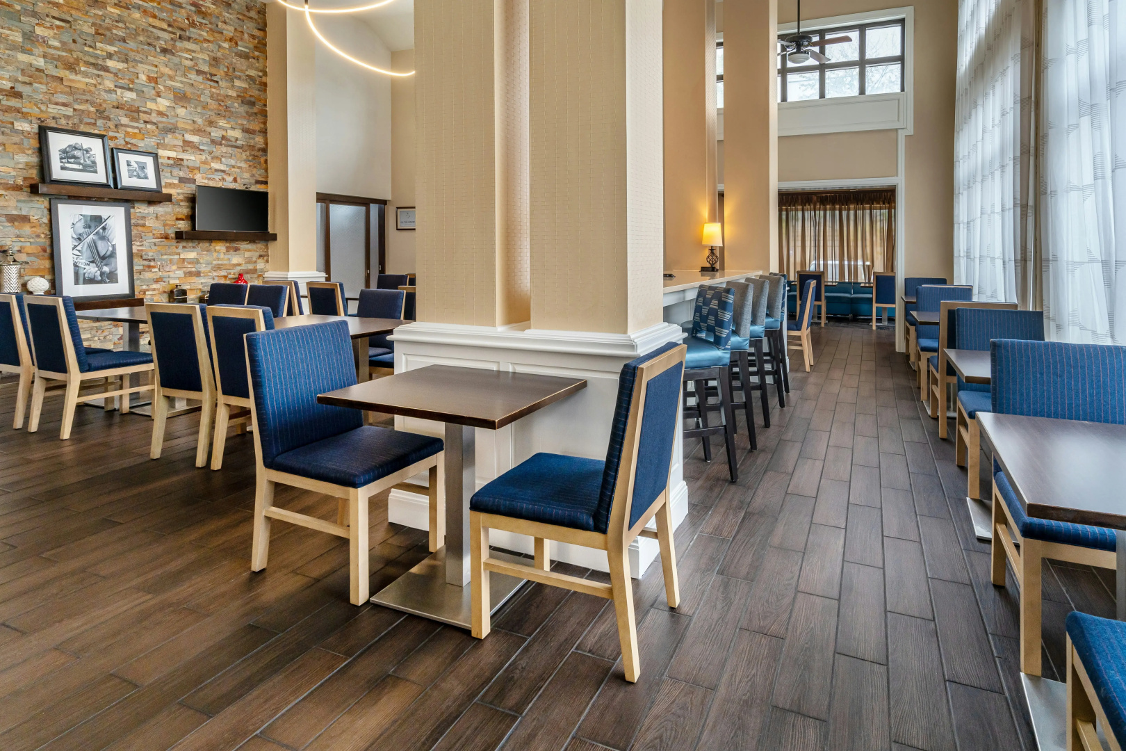 Photo - Hampton Inn & Suites Nashville-Vanderbilt-Elliston Place