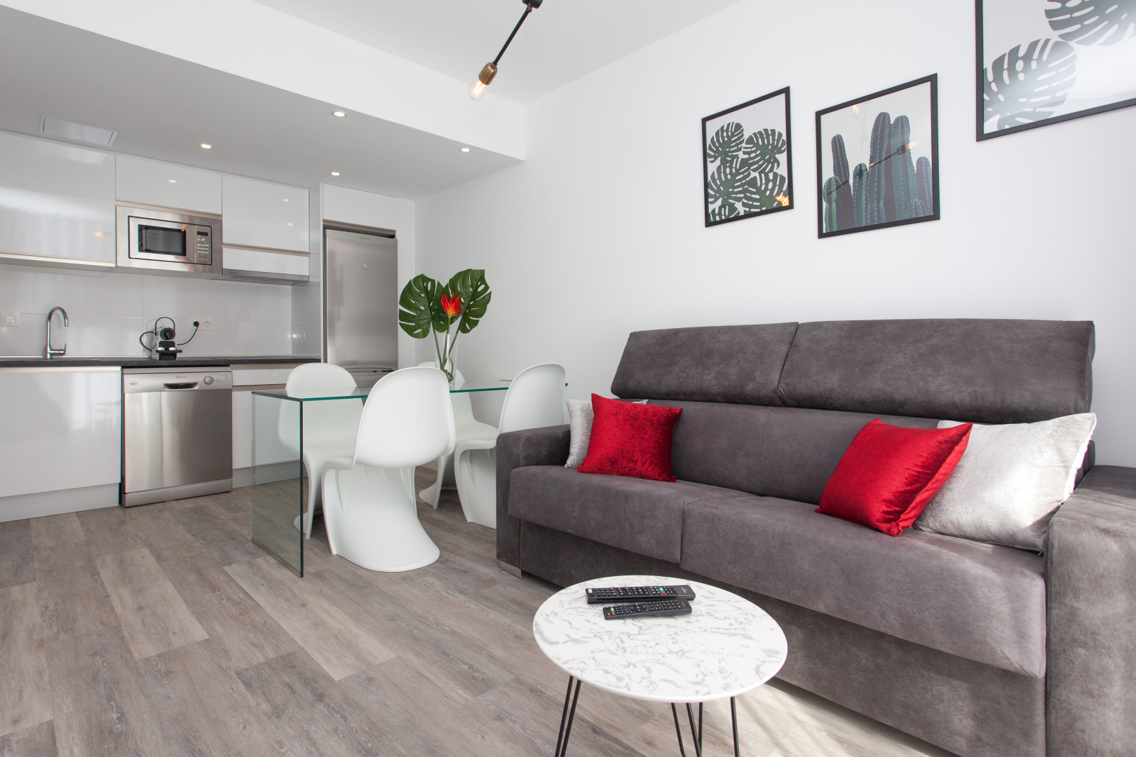 Photo - Bristol Sunset Beach - Holiday Apartments