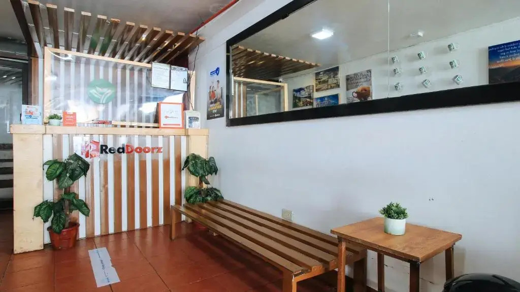 Photo - RedDoorz near OWWA Pasay