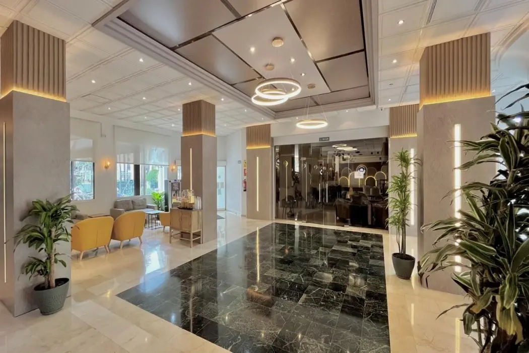 Photo - Hotel Parasol by Dorobe