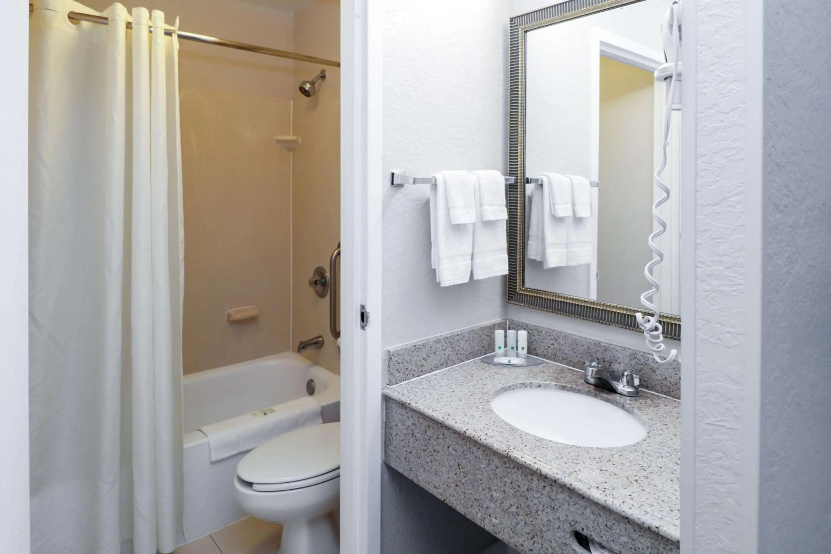 Photo - Quality Inn Miami Airport - Doral