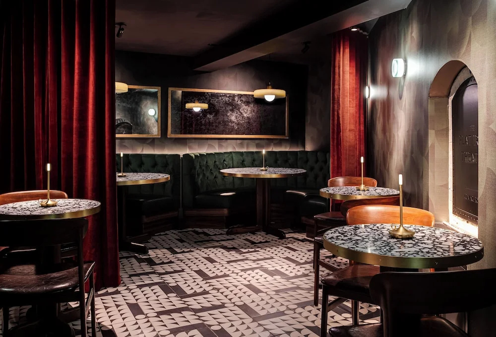 The Flat Iron Hotel, Bild 19 von 22