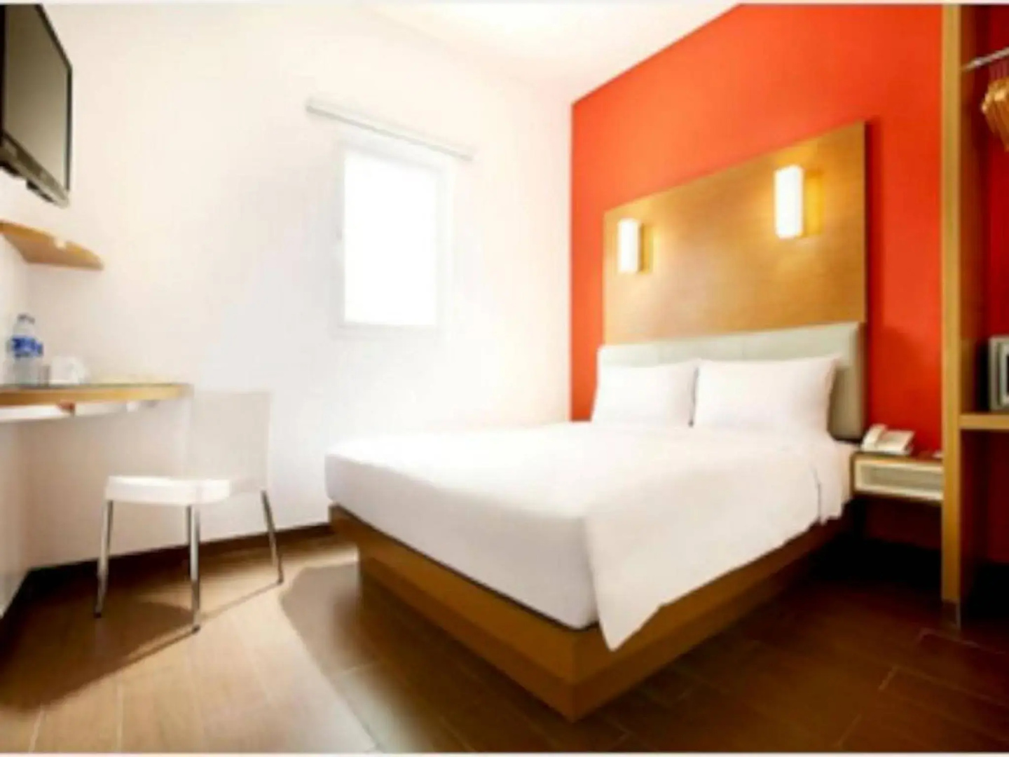 Foto - Amaris Hotel Bekasi Barat