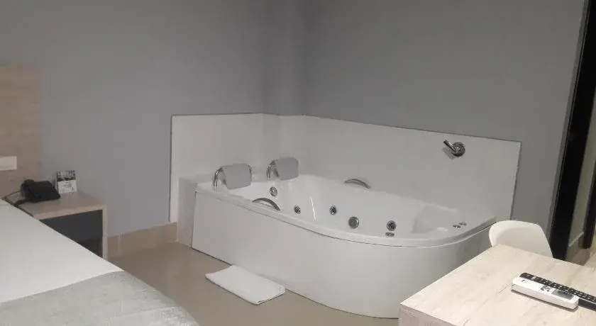 Photo - Hotel Lleras Express