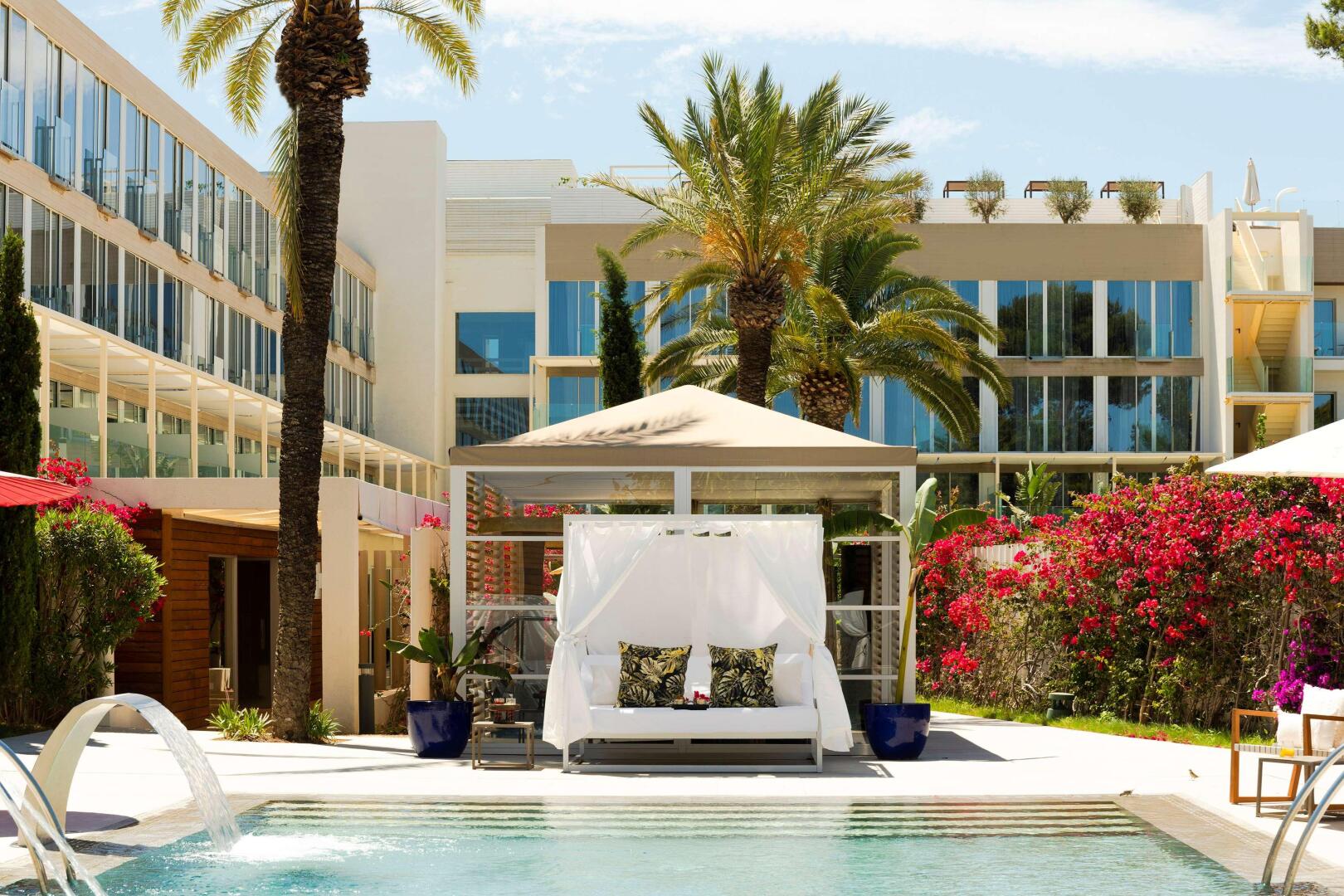 Photo - ME Ibiza - The Leading Hotels of the World