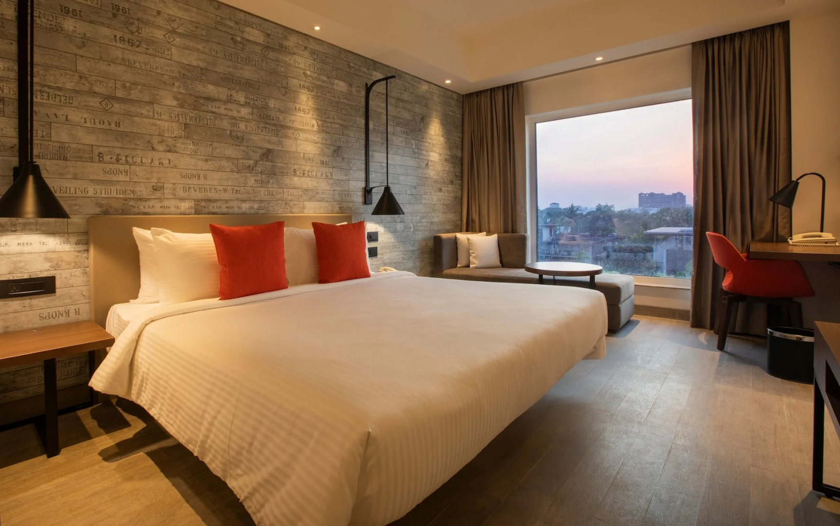 Photo - Lemon Tree Premier City Center Pune