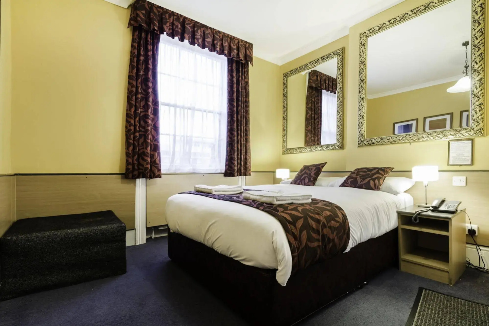 Photo - Tudor Court Hotel