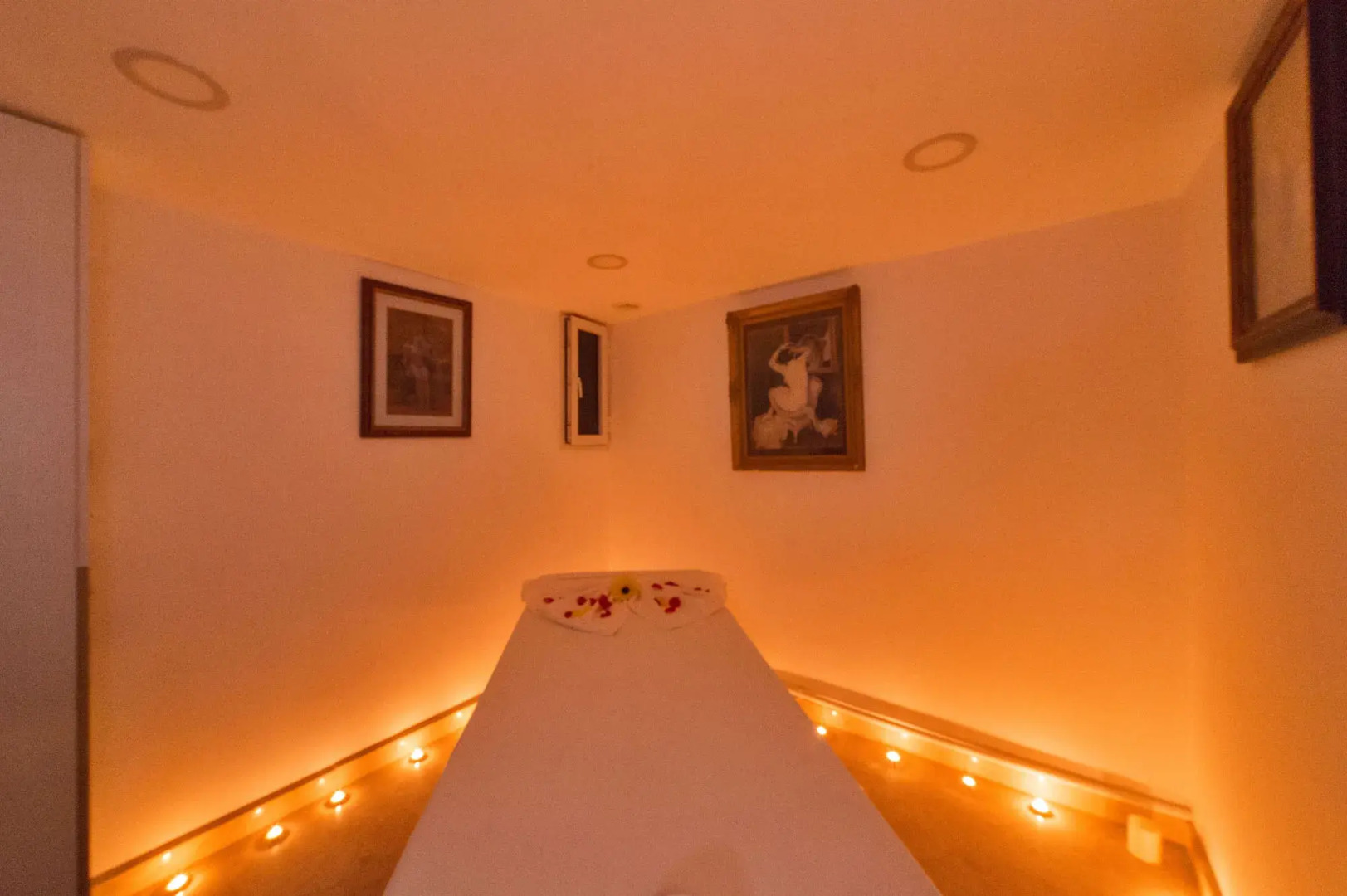 Photo - Darkmen Hotel 2