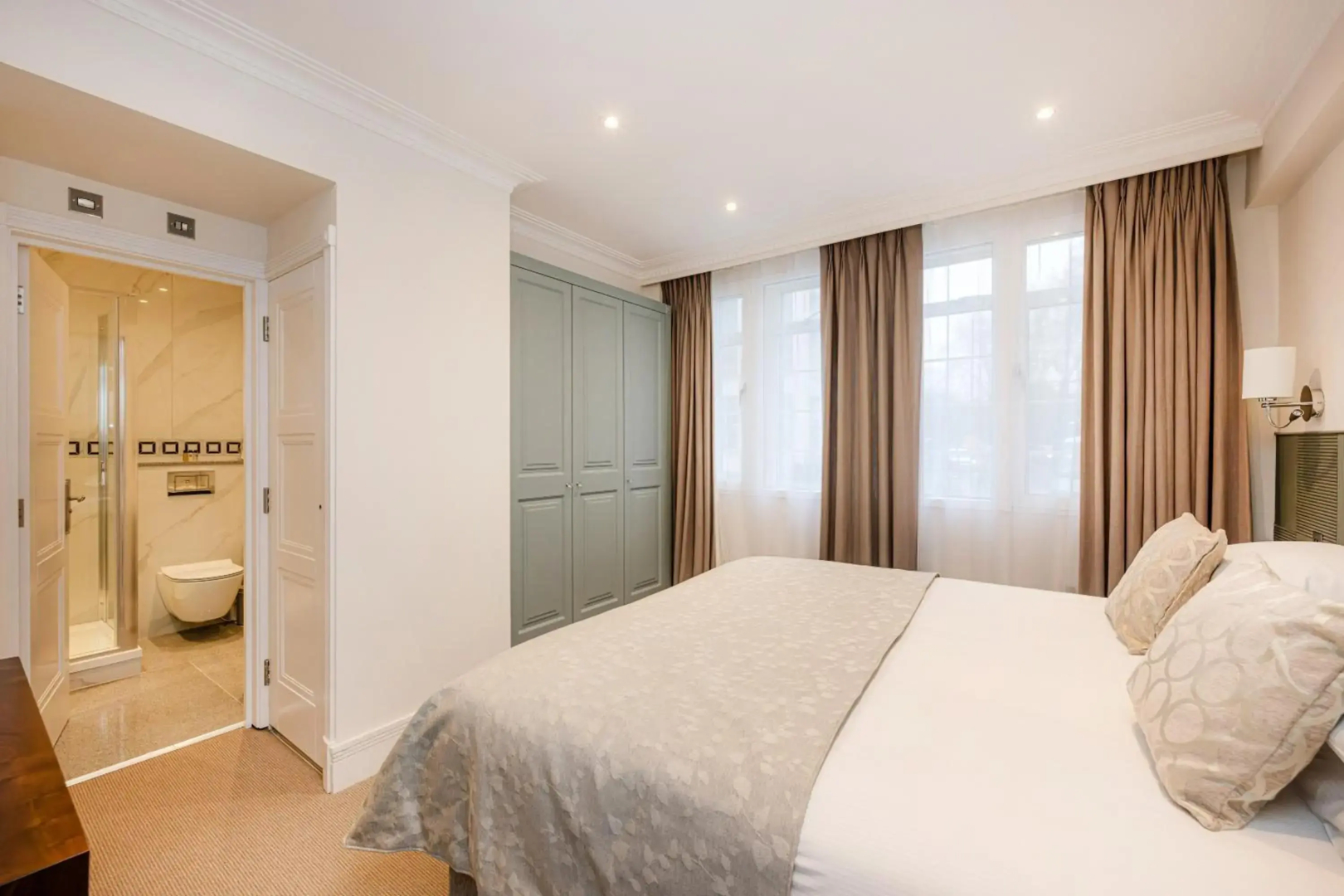Photo - Fountain House Apartments - Hyde Park, London