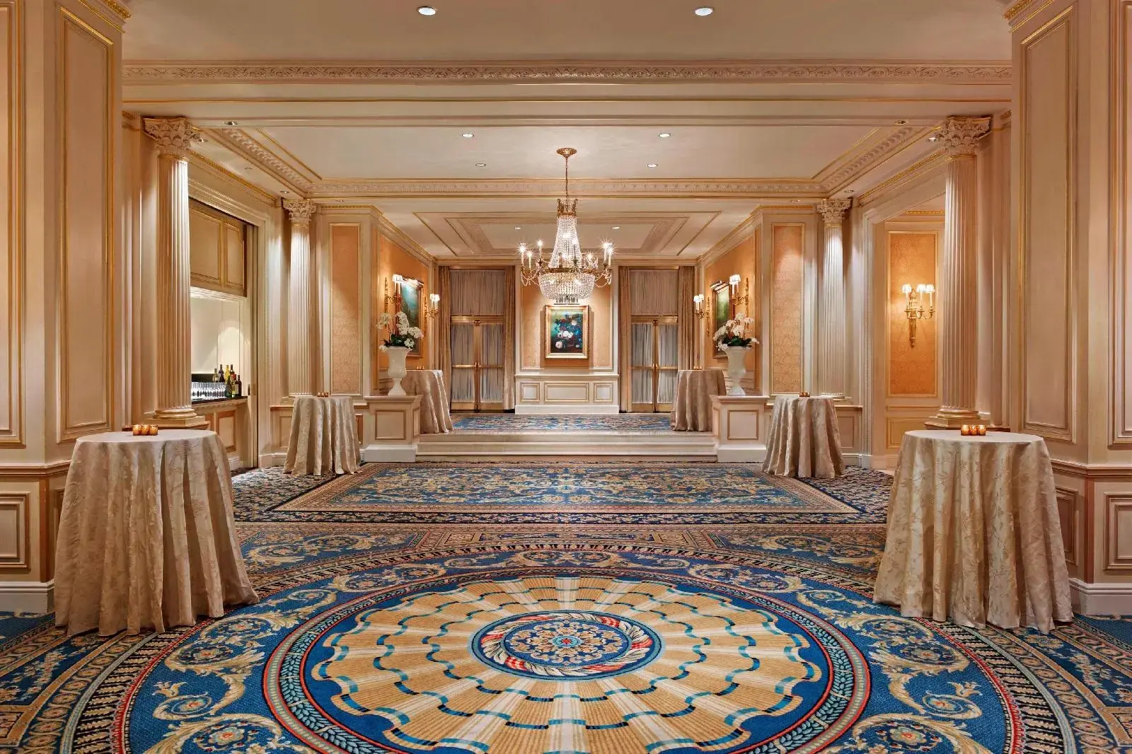 Photo - JW Marriott Essex House New York