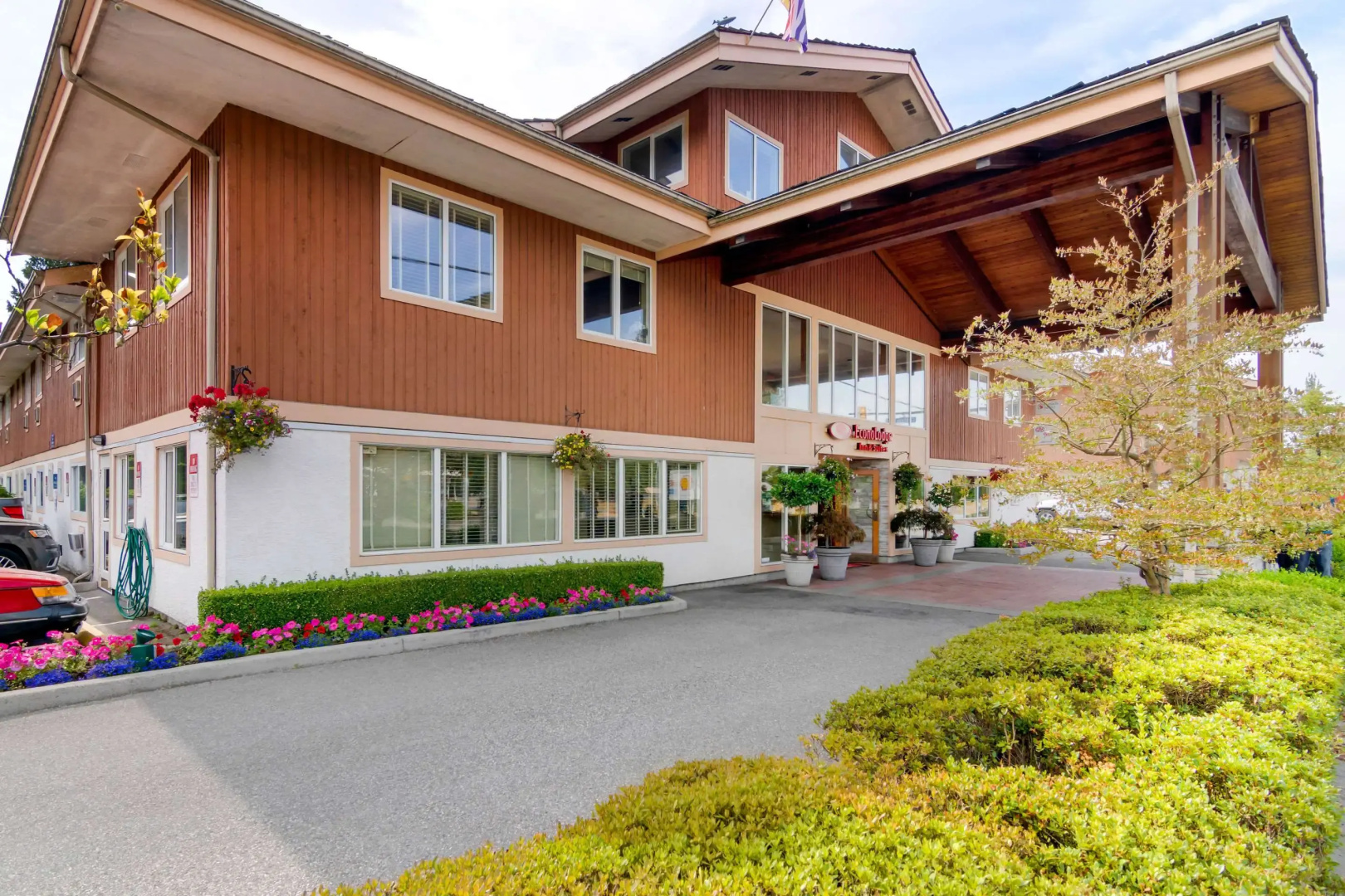Photo - Econo Lodge Inn & Suites