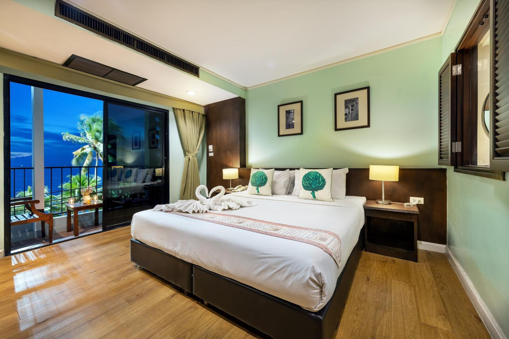 Photo - The Jomtien Twelve