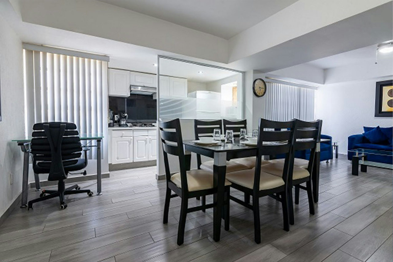 Foto - European Life Style Executive Suites & Gallery