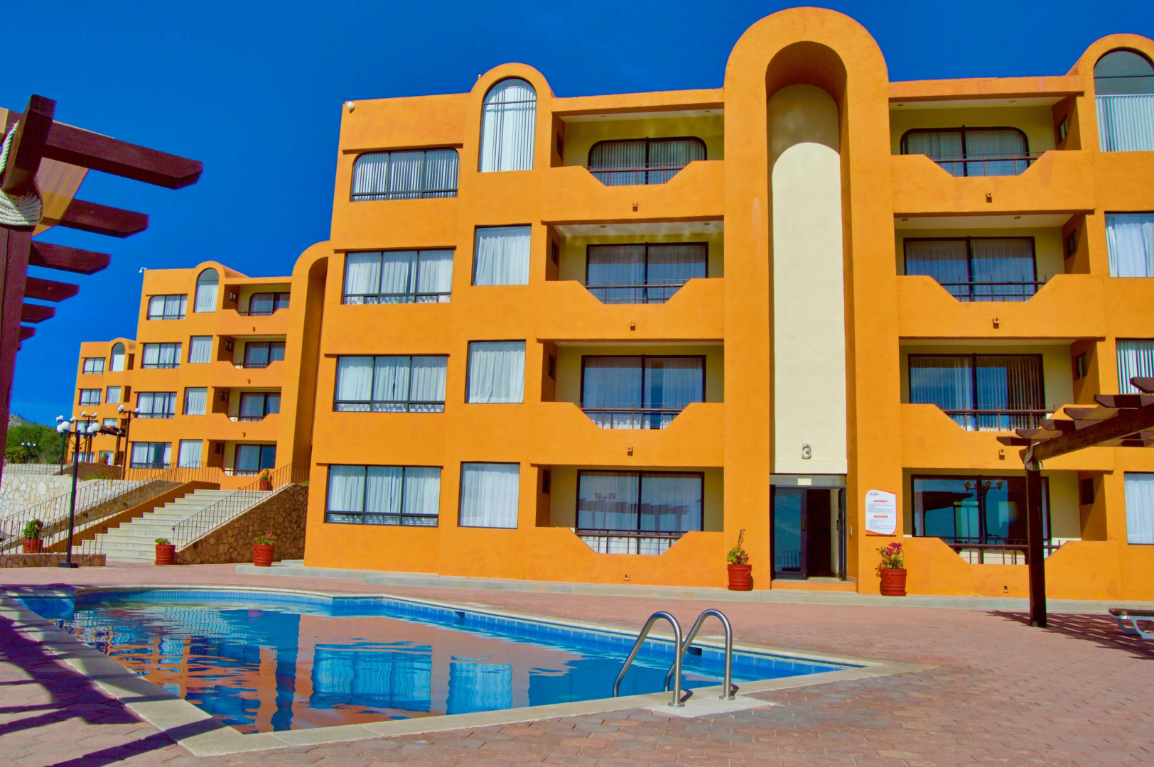 Photo - Sunrock Hotel & Suites