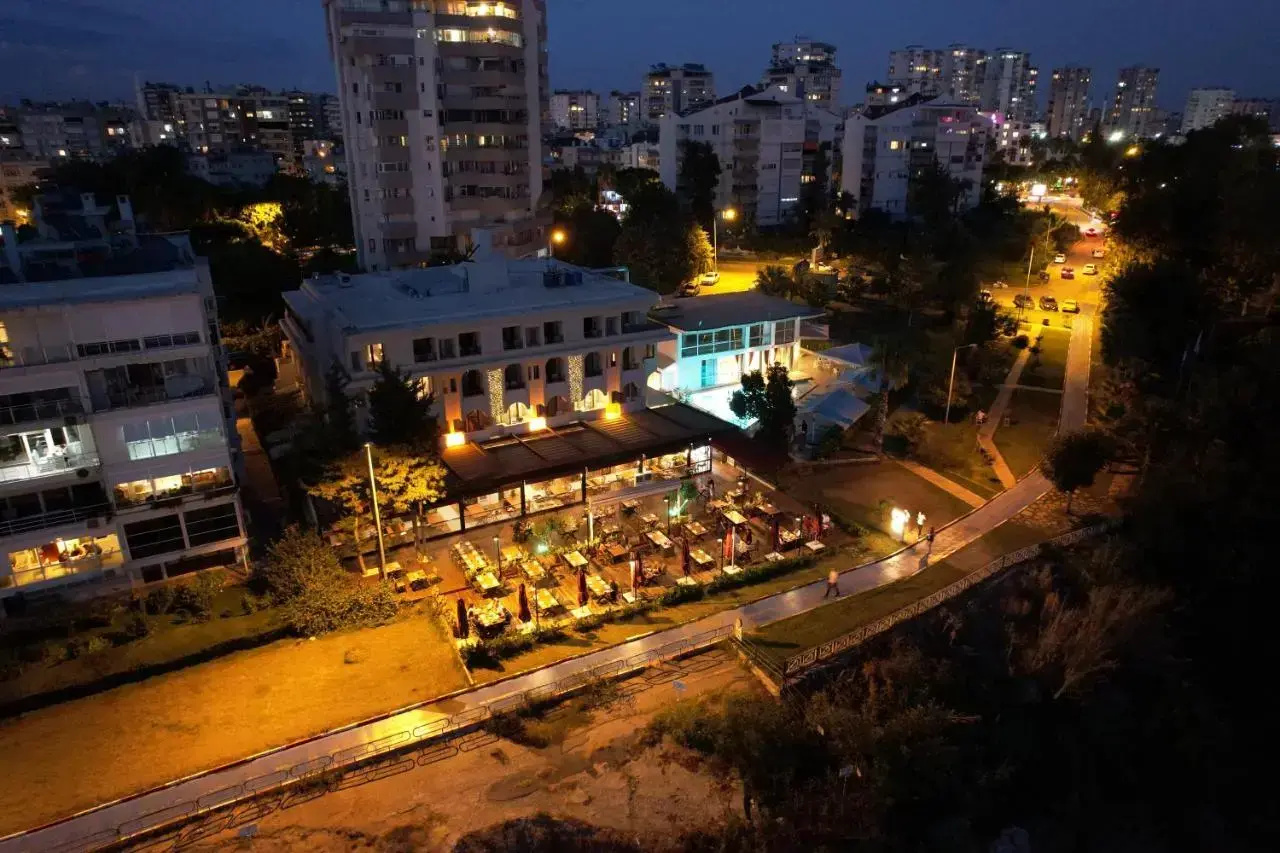 Photo - Tema 242 Hotel