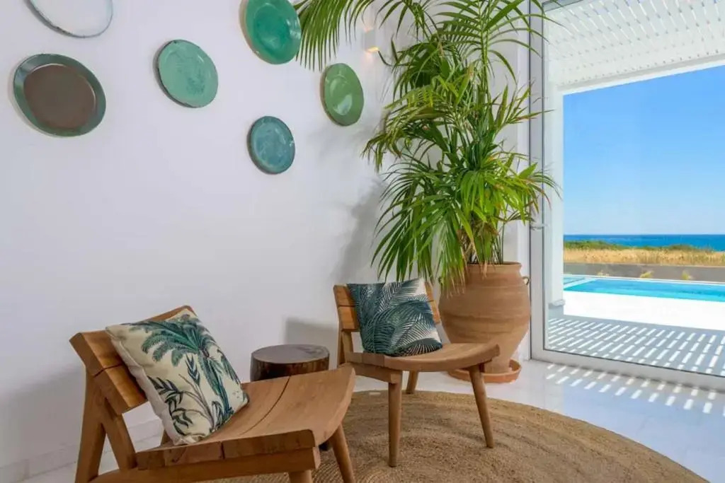 Photo - Seashore Villa - Luxury Beachfront - Pool & Sea View