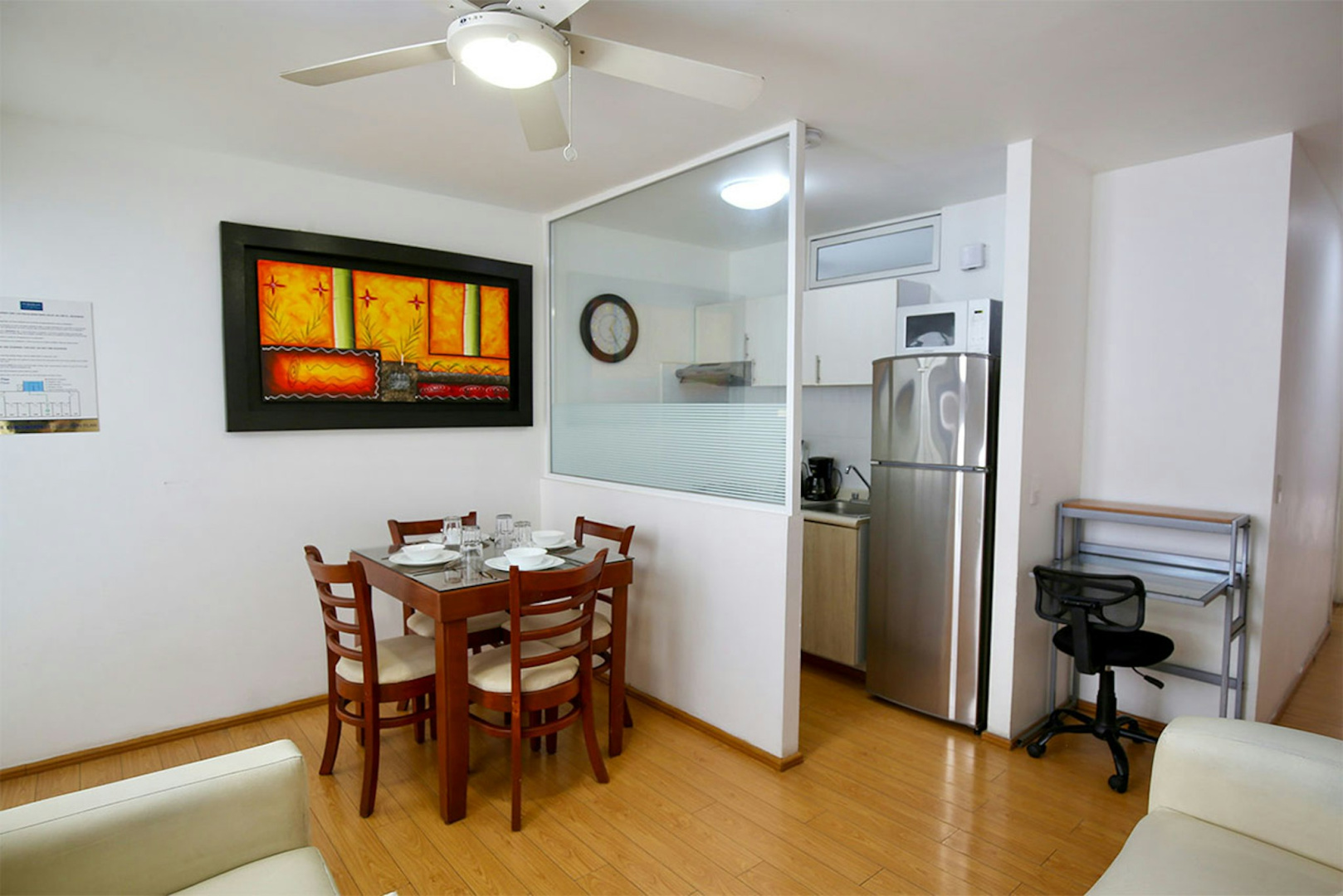 Foto - European Life Style Executive Suites & Gallery