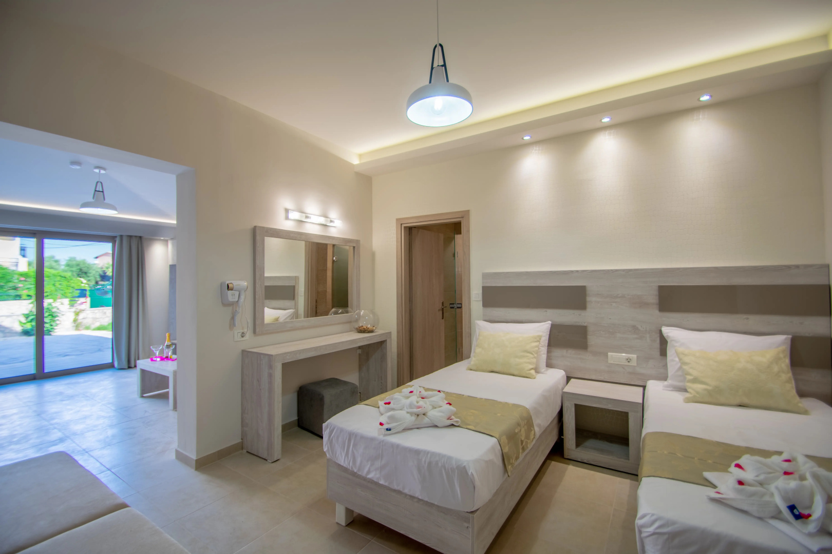 Photo - Paradise Apartments