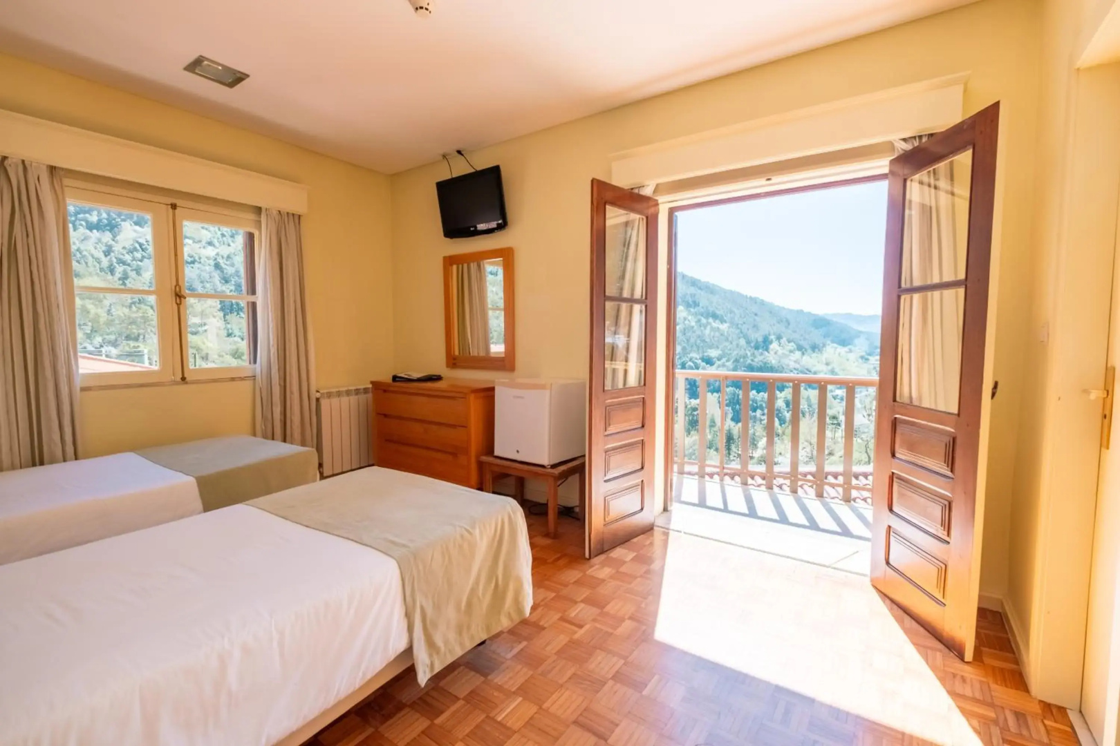 Photo - Adelaide Hotel