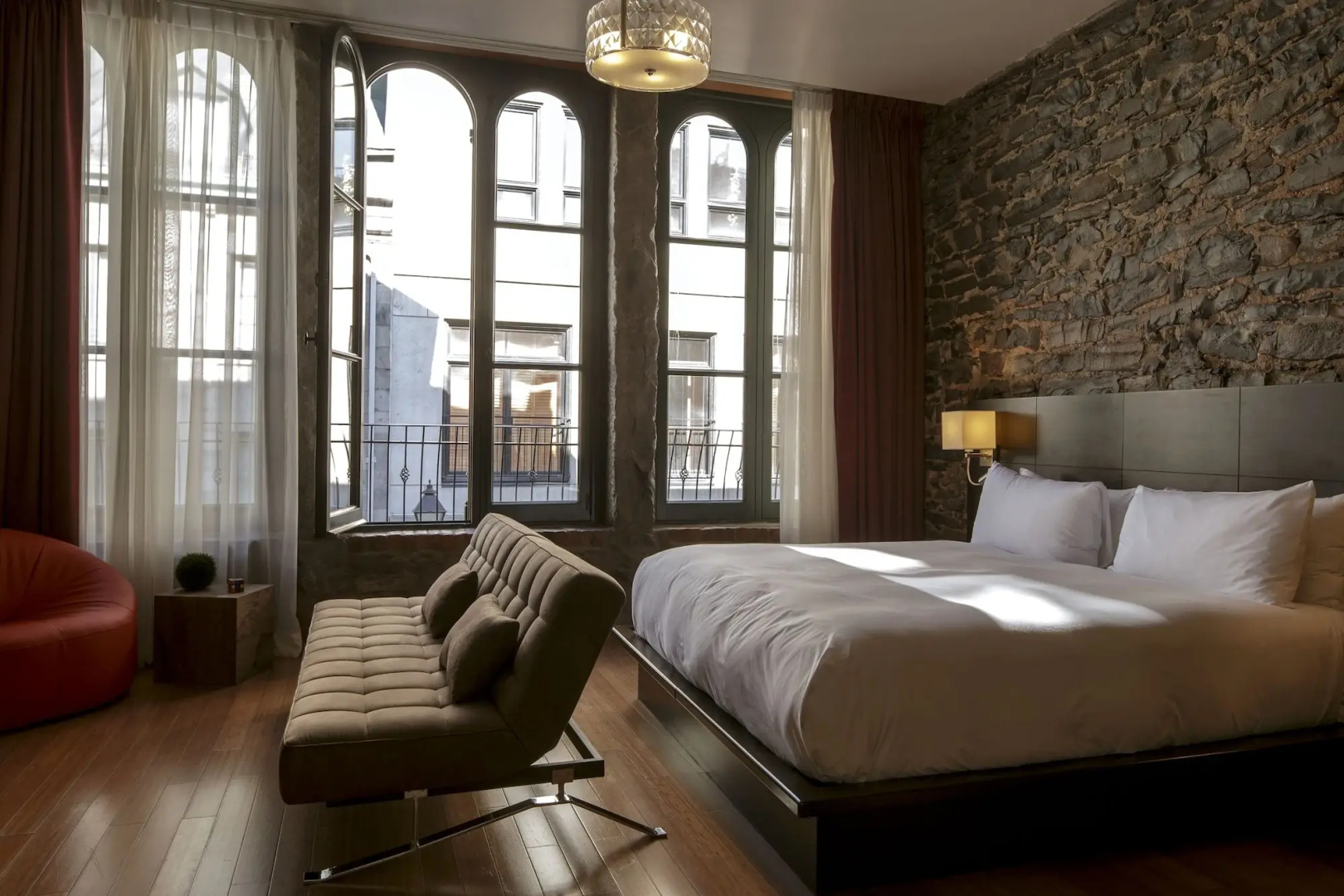 Photo - Le Petit Hôtel Vieux-Montréal - Saint-Paul by Gray Collection