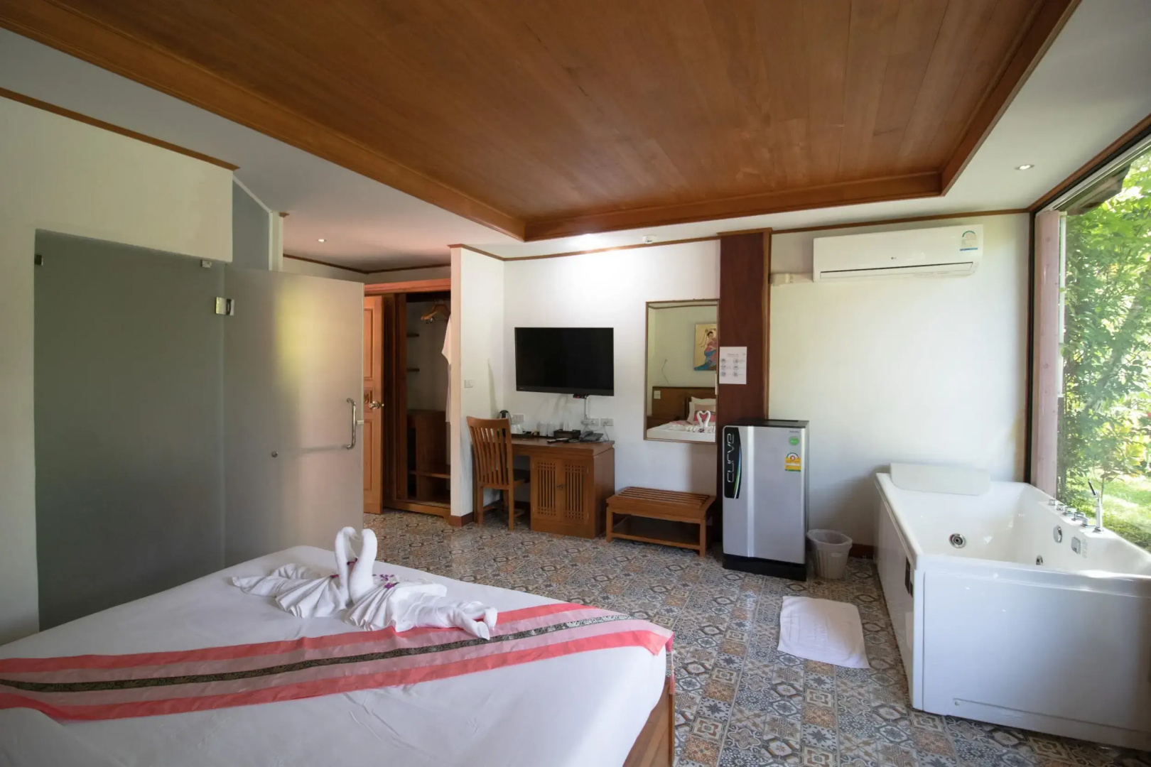 Photo - Royal Train Garden Resort