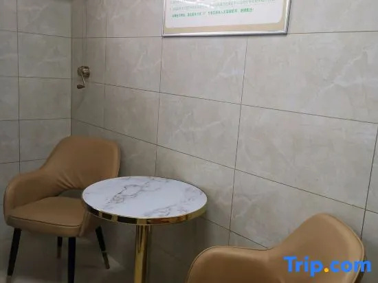 Vienna Hotel (Linyi City Center Taisheng Plaza)
