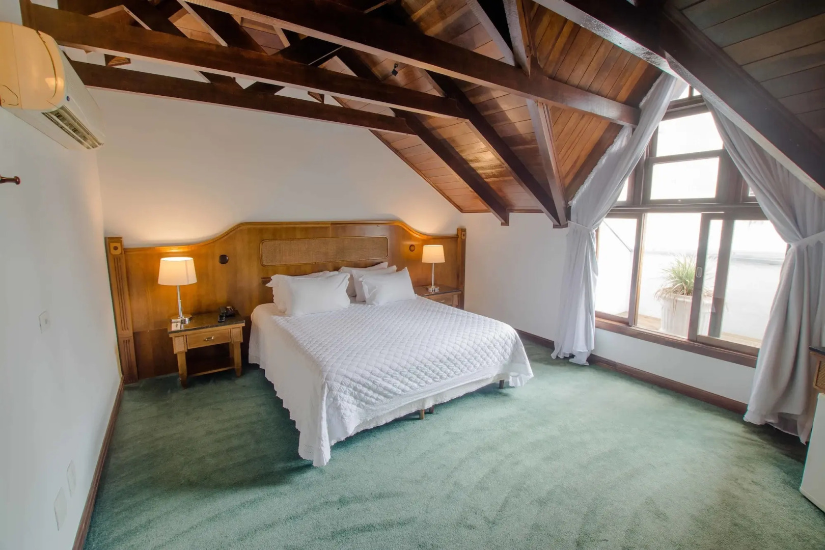 Foto - Johnscher by SJ - San Juan Curitiba