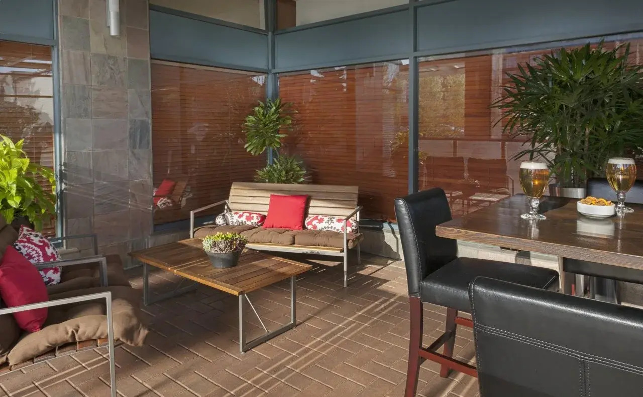 Photo - Vancouver Airport Marriott Hotel