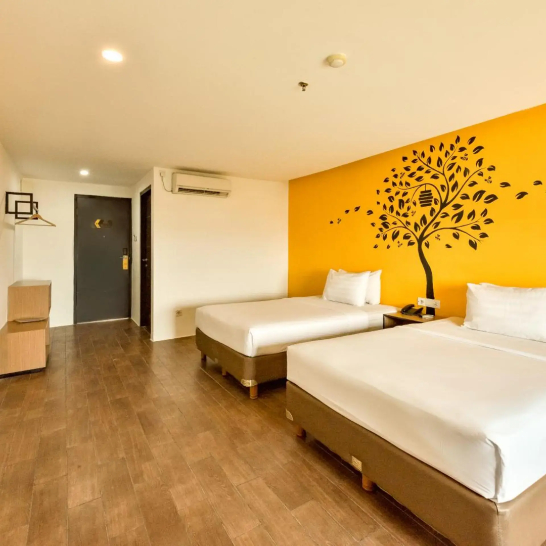 Photo - Yellow Bee Tangerang