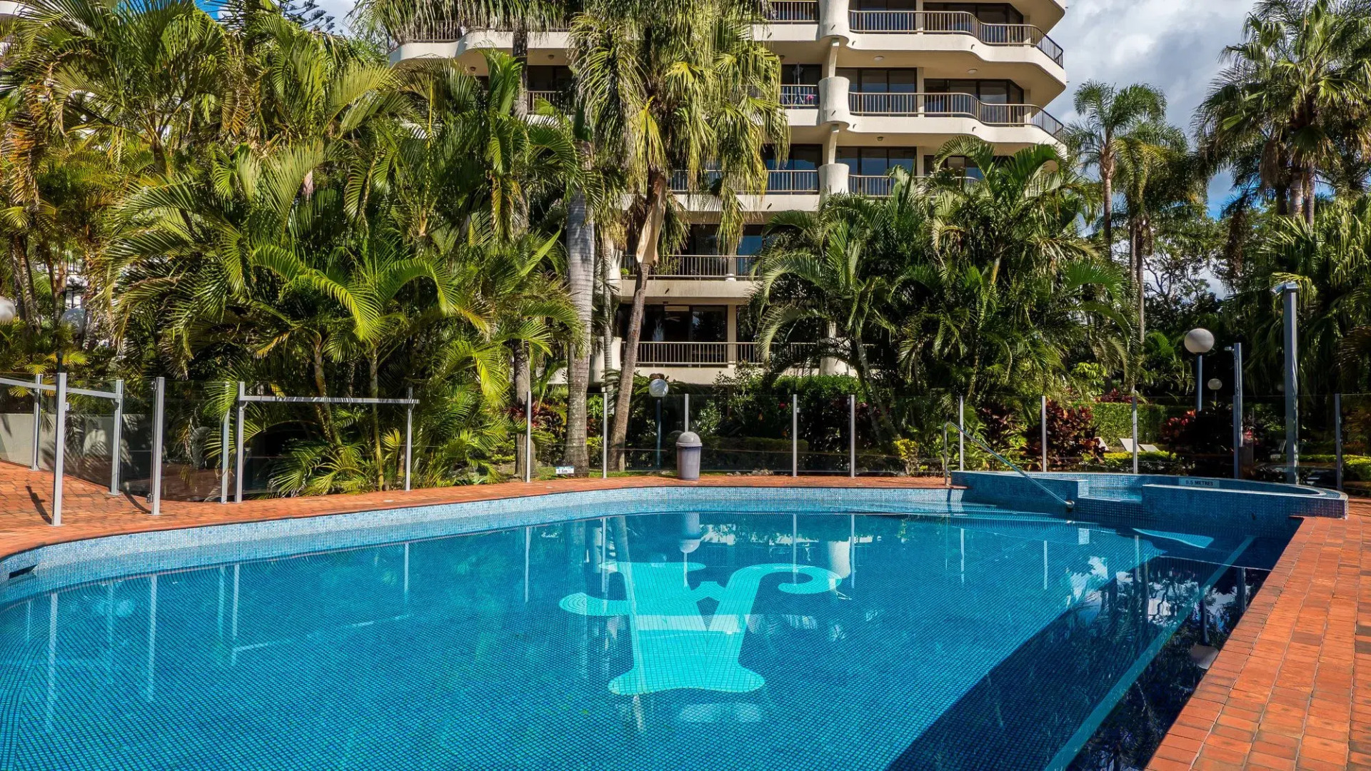 Foto - Aristocrat Apartments