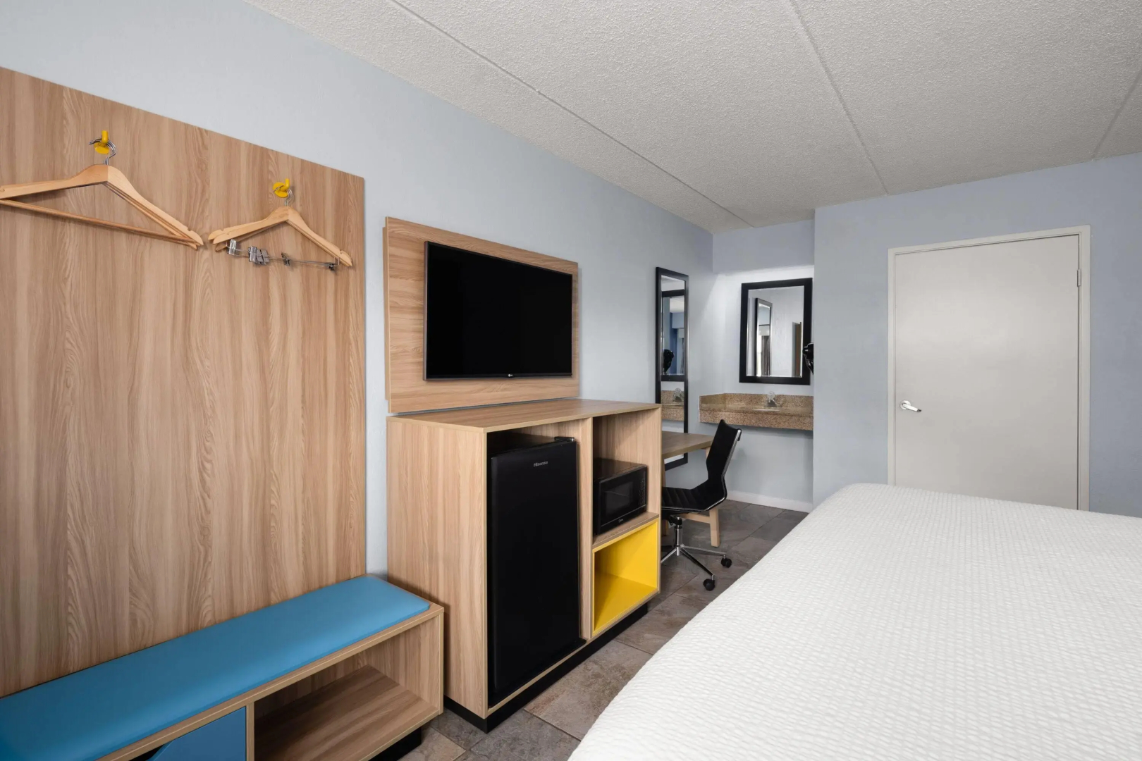 Photo - Days Inn by Wyndham Charlotte University