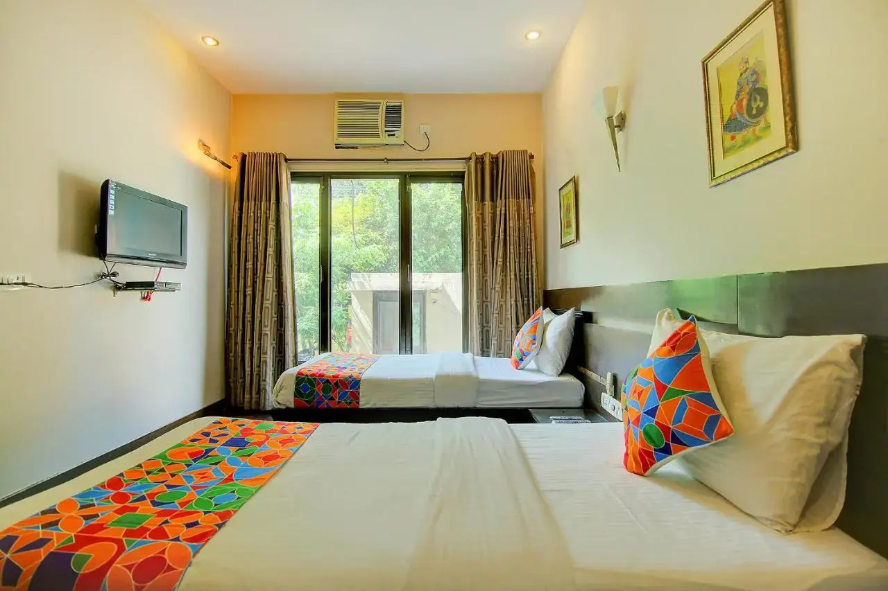 Foto - FabHotel Phoenix Hospitality - Nr DLF Cyber Hub & Metro, Gurugram