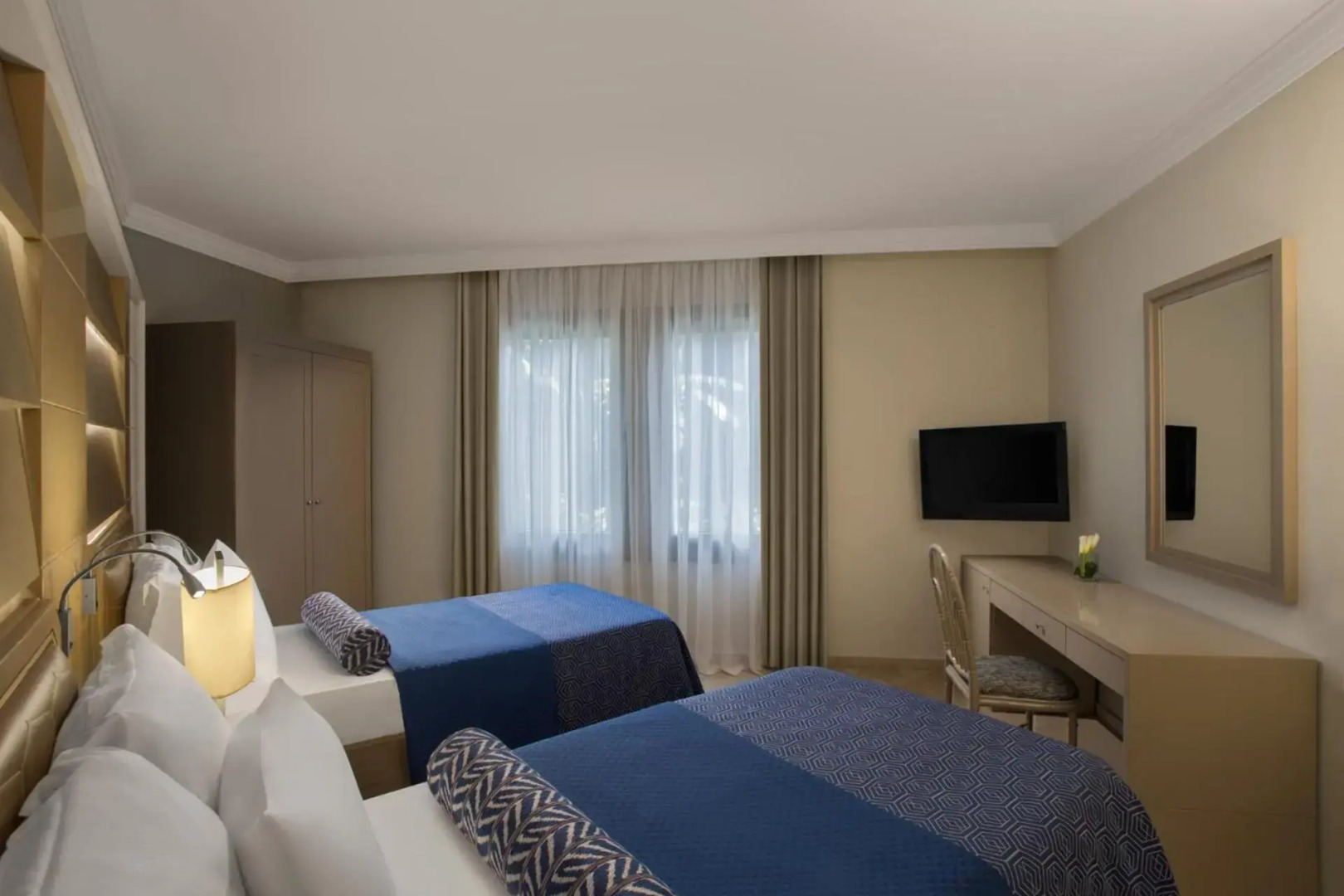 Photo - Balmy Foresta