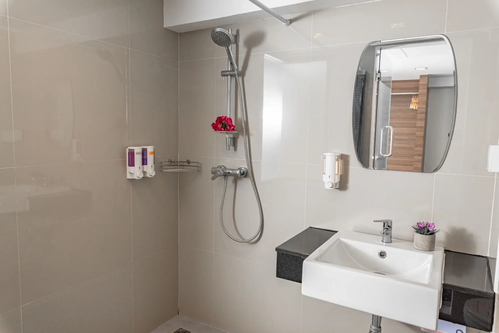 Foto - Sovereign Group Hotel