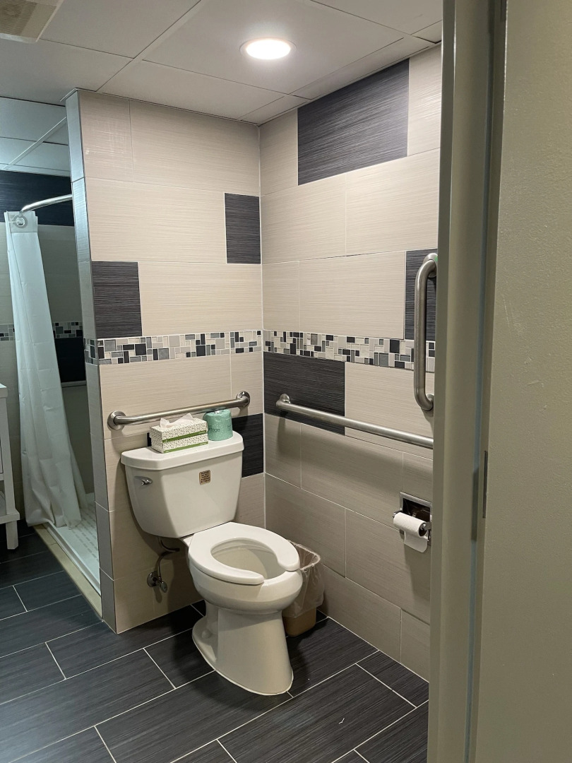 Photo - Red Carpet Inn Elmwood