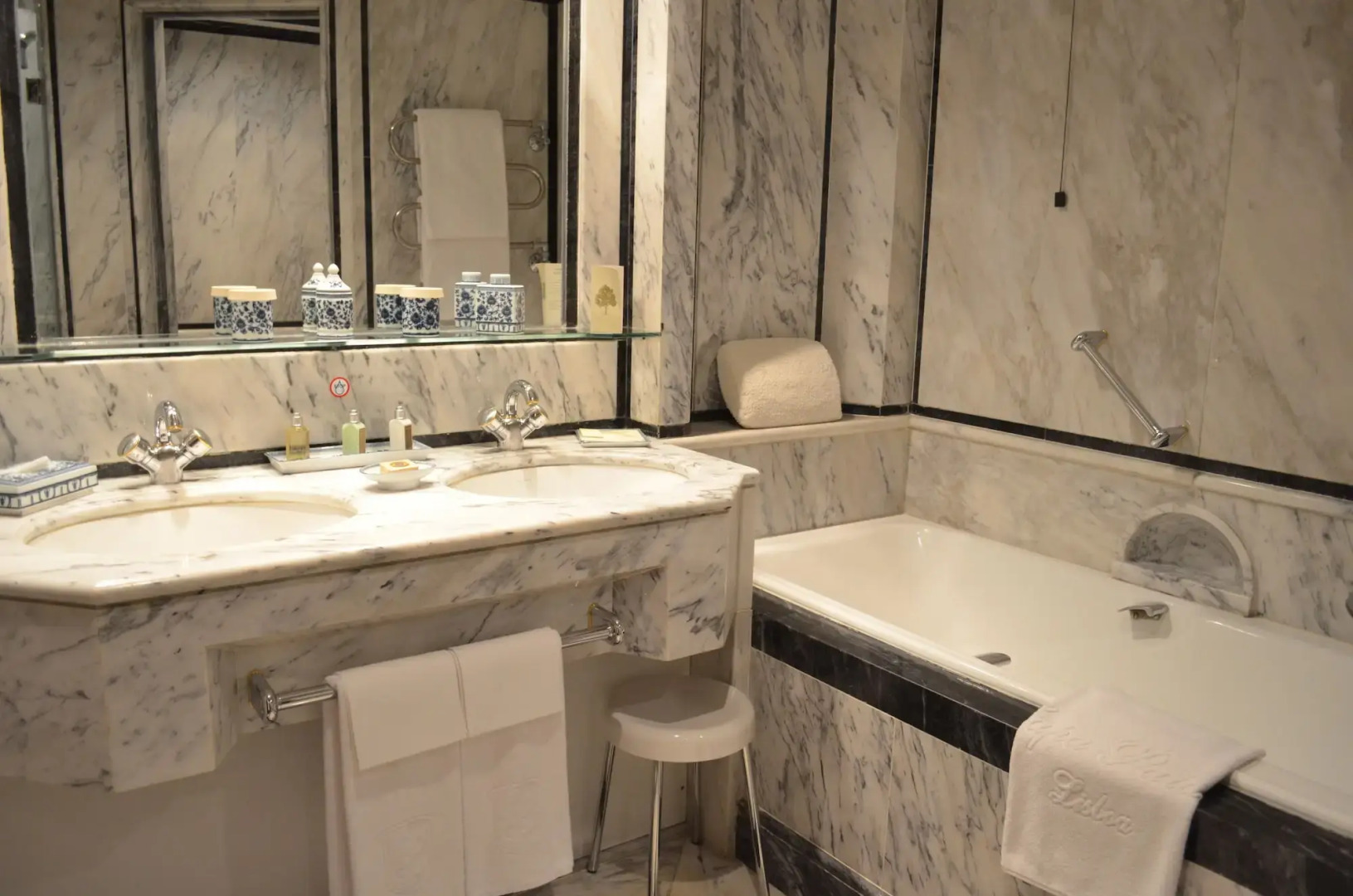 Photo - Olissippo Lapa Palace – The Leading Hotels of the World