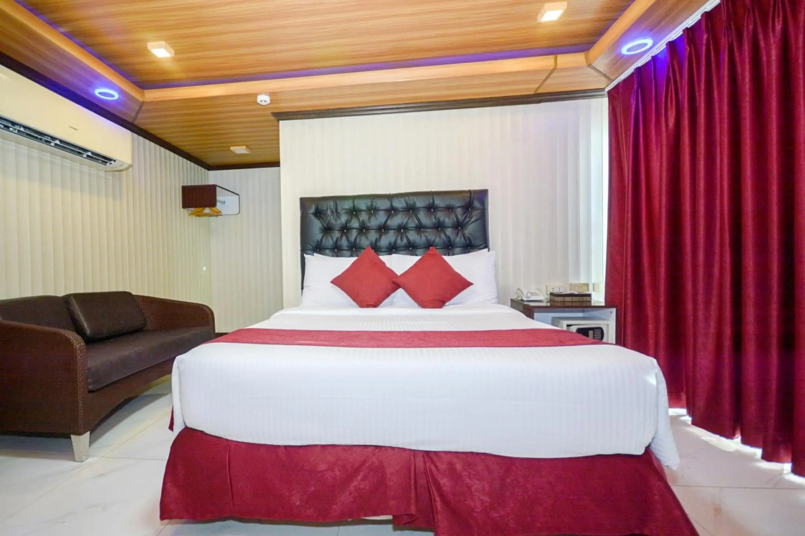 Photo - Diamond Water Edge Resort