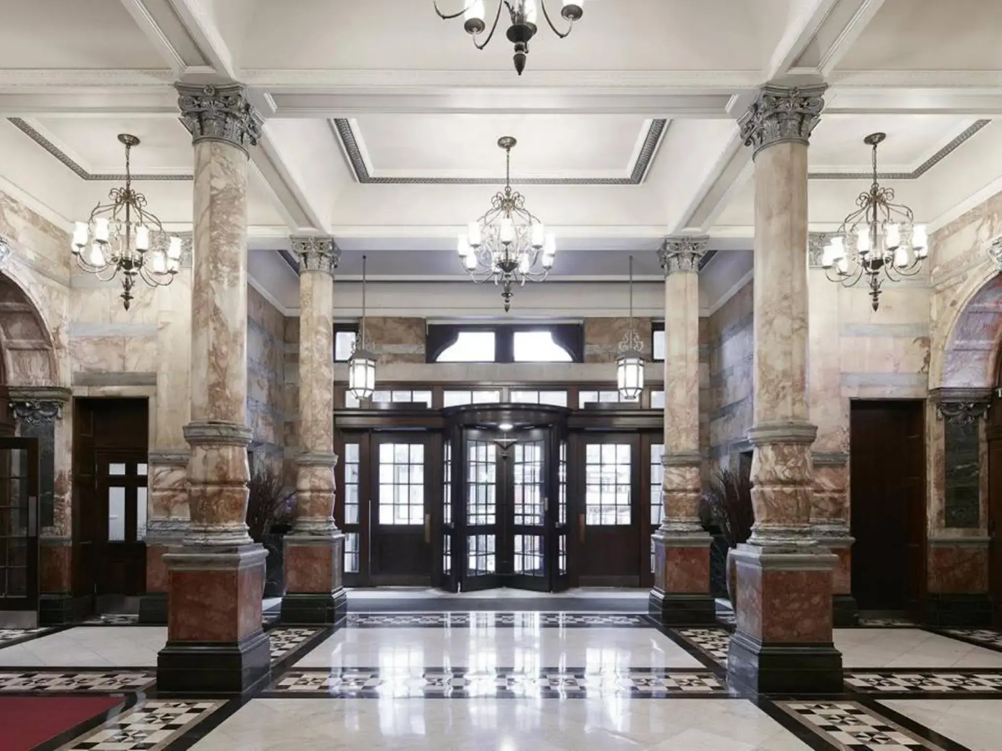 Photo - Club Quarters Hotel Trafalgar Square, London