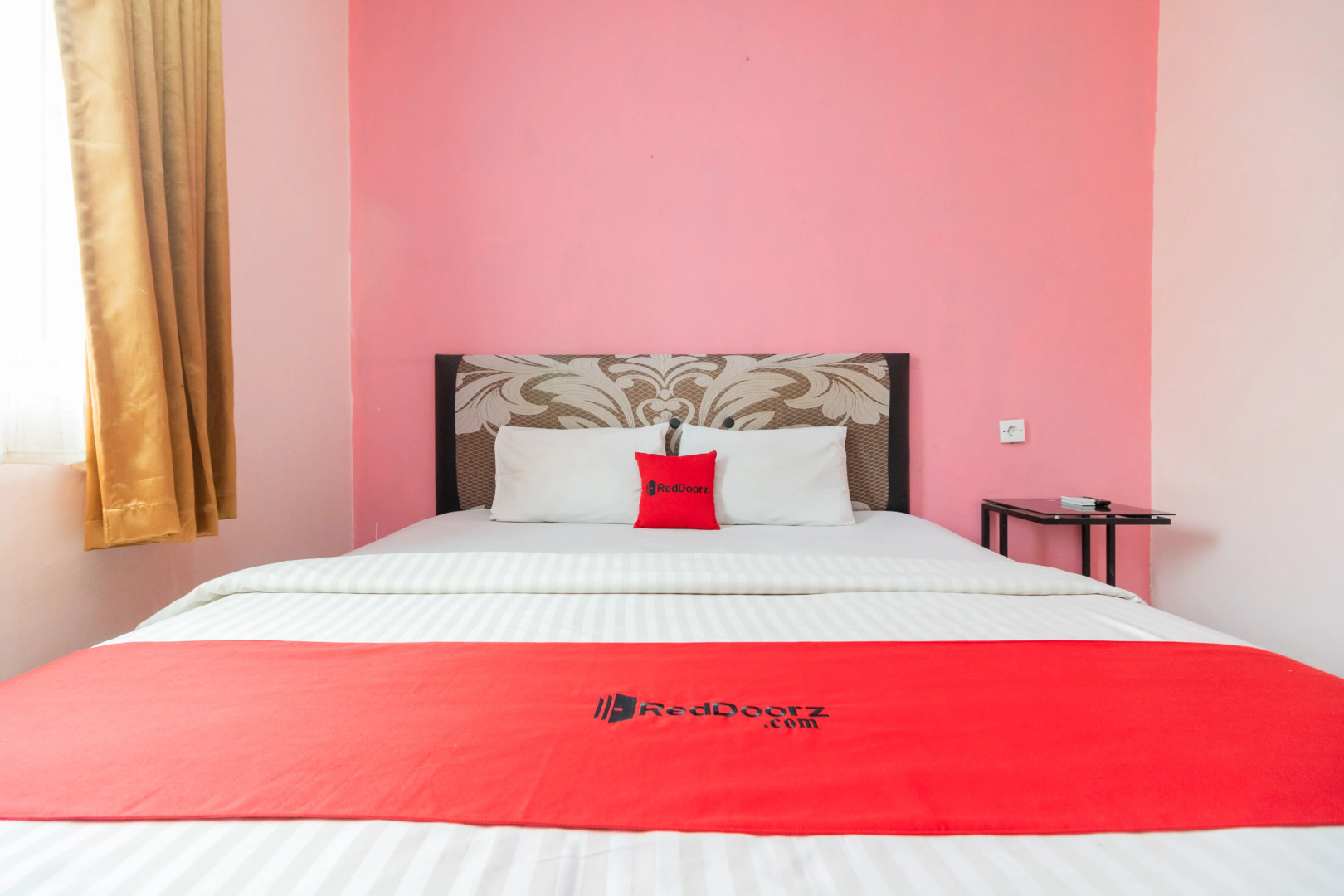 RedDoorz Syariah near Transmart Padang