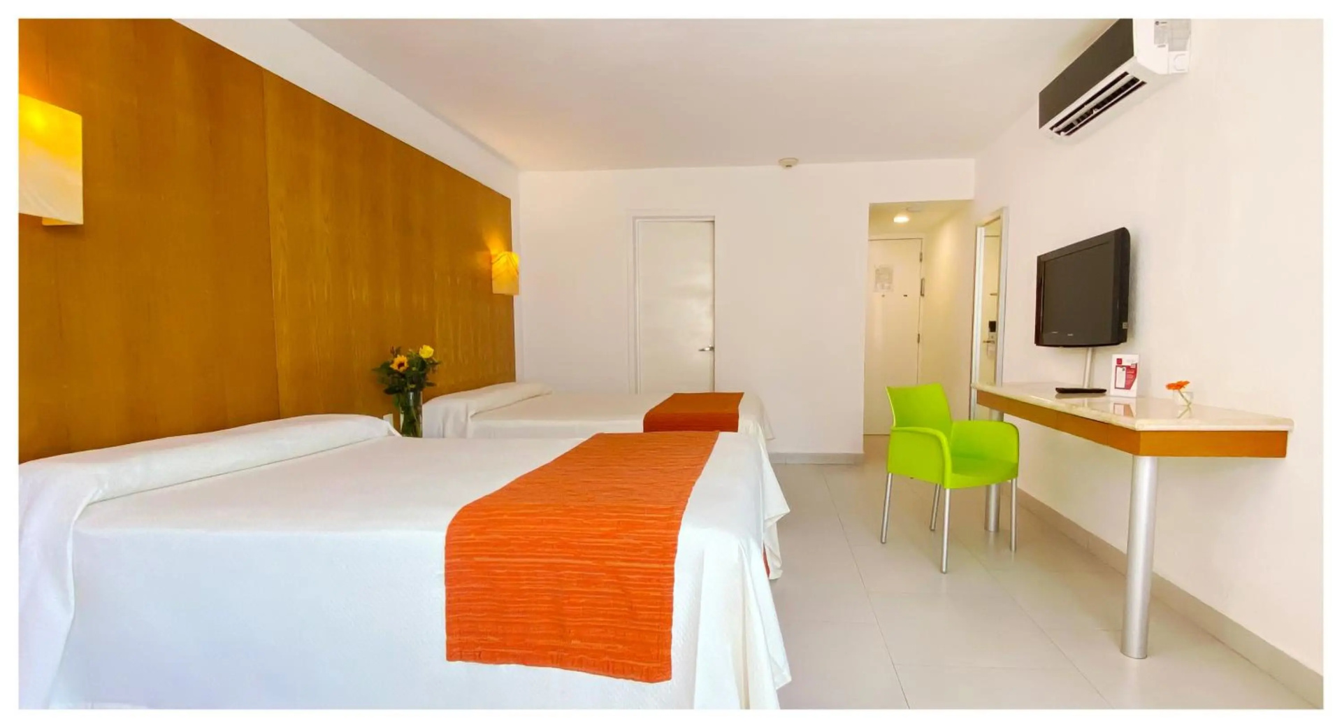 Photo - Adhara Express Hotel