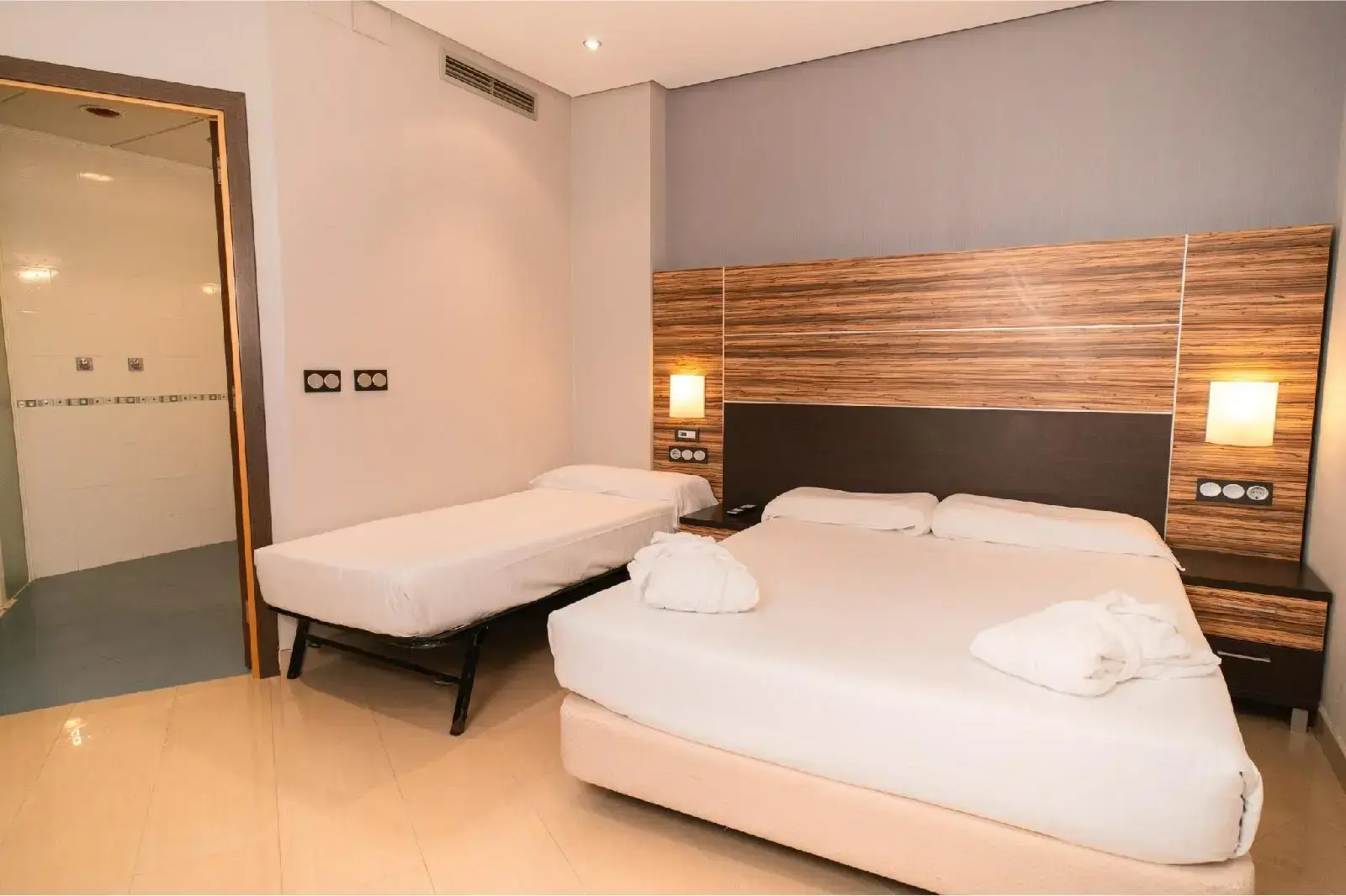 Photo - Magic Inn