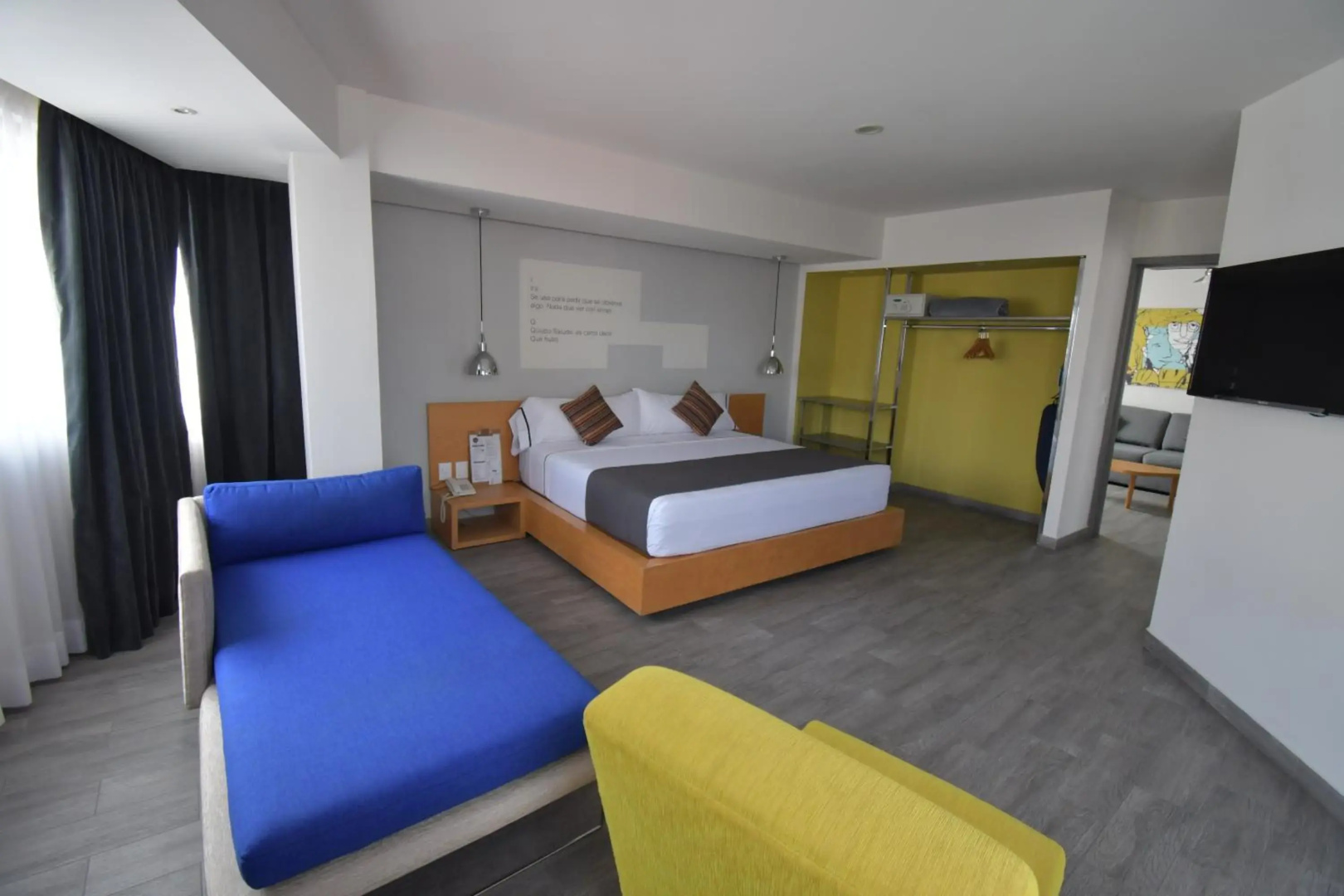 Photo - Perla Central Hotel
