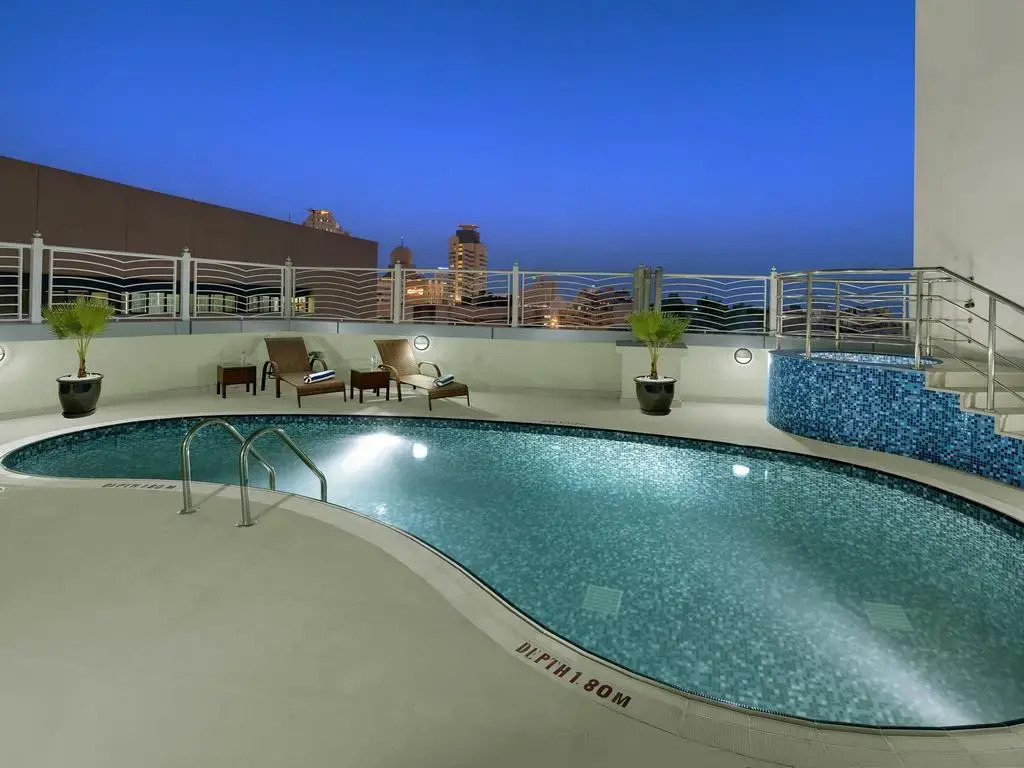 Photo - Landmark Premier Hotel