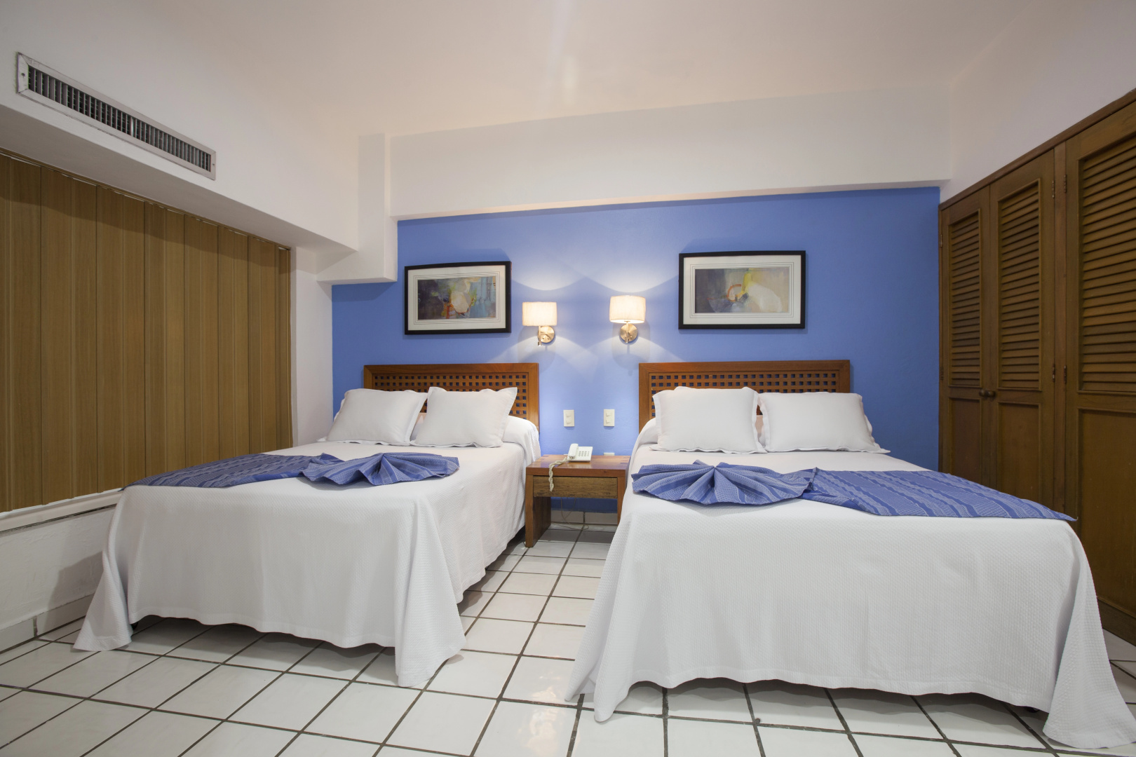 Photo - Costa De Oro Beach Hotel
