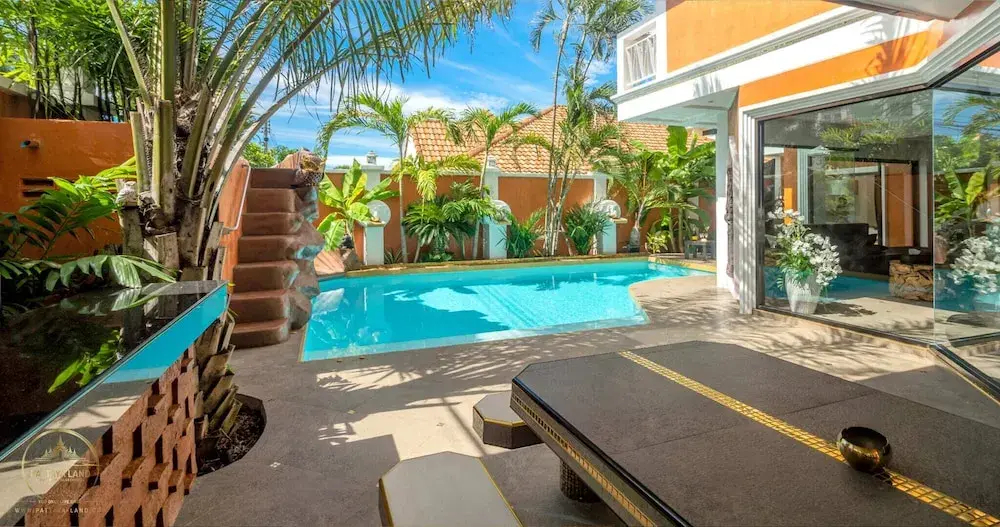 Foto - GOLDLAND Luxury Pool Villa Pattaya Walking Street 8 Bedrooms